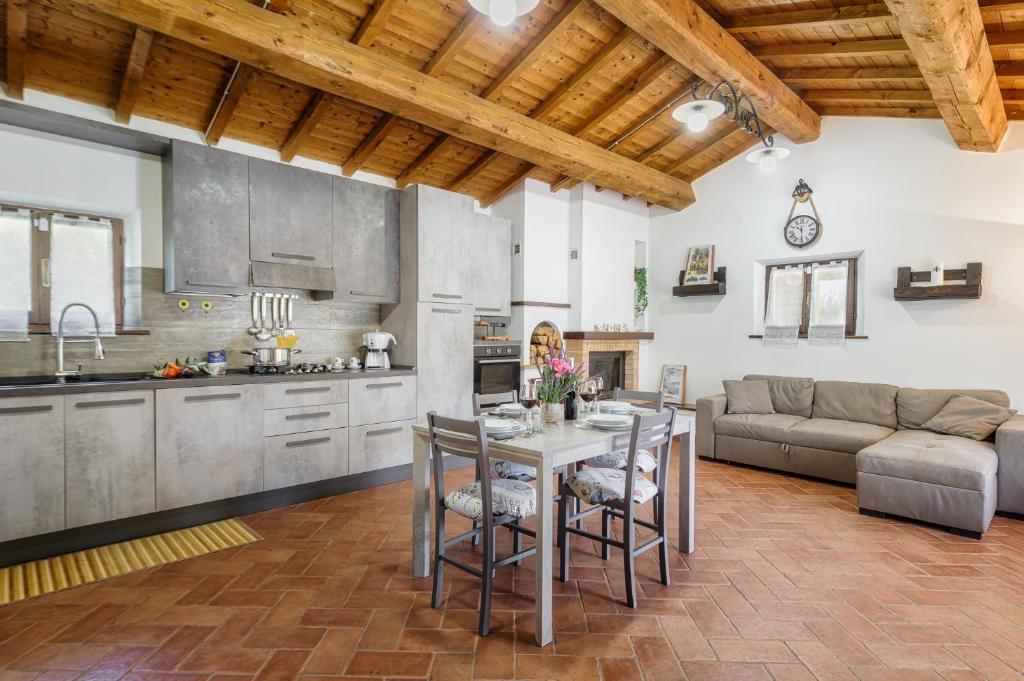 La Casina, private villa with A/C in Val di Chiana photo 3