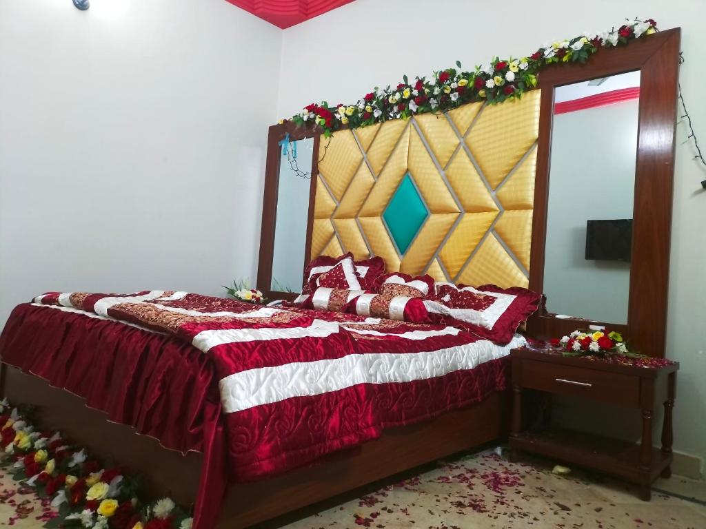 SUBHAN PALACE Near Lasania Restaurant & Millennium Mall photo 4