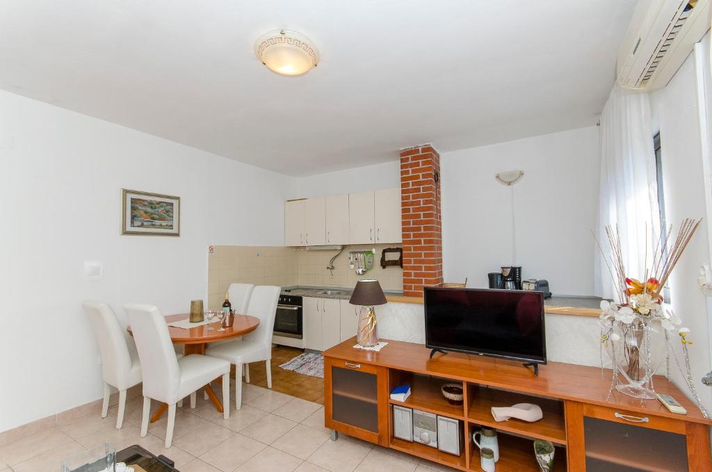 Apartments Derado photo 3