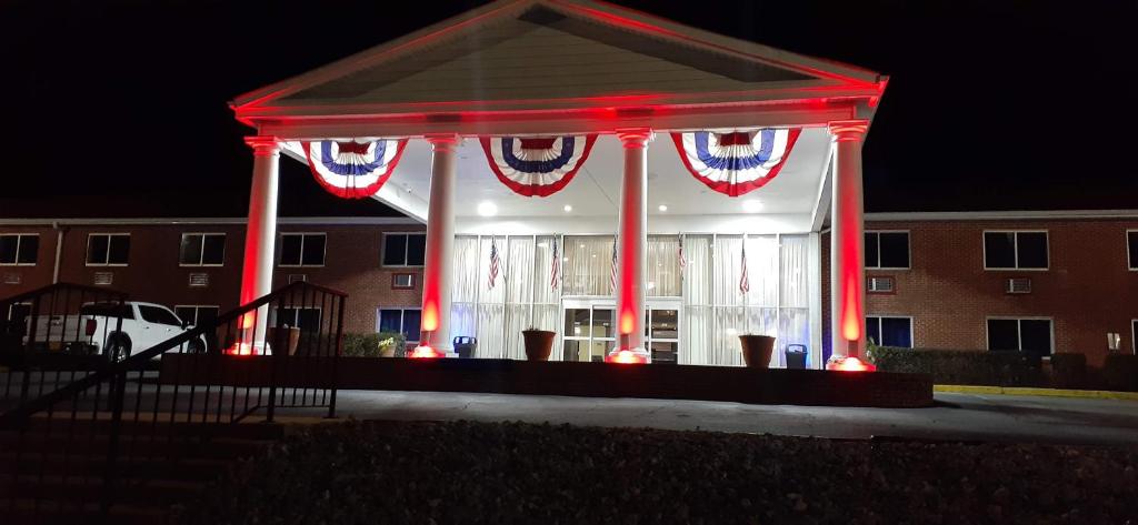 Americas Best Value Inn & Suites Phenix City image