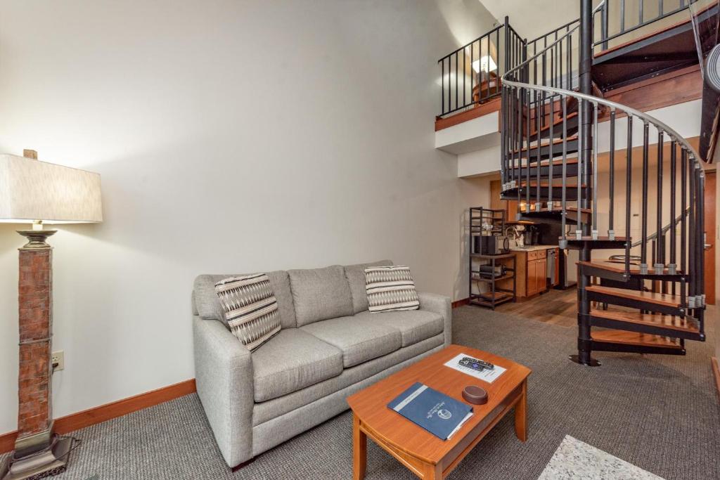A312 One Bedroom & Loft Standard View image