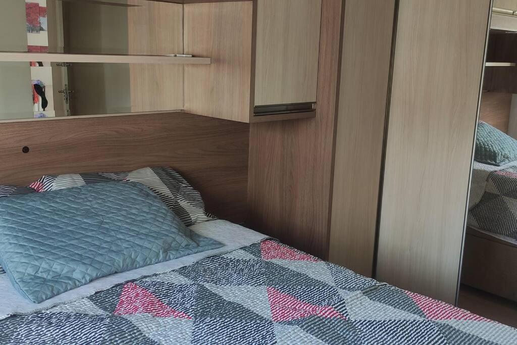 Apartamento Lindo e Confortável com 2 quartos e estacionamento grátis Curitiba photo 2