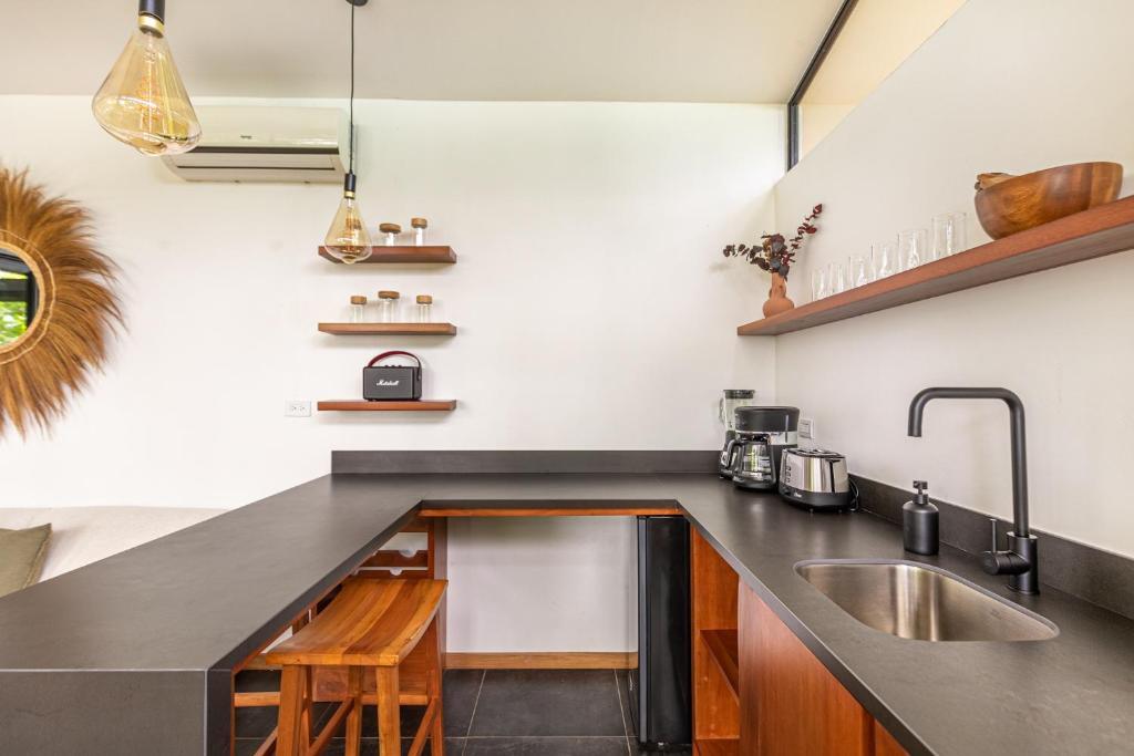 NAIA OCEANVIEW STUDIO photo 4