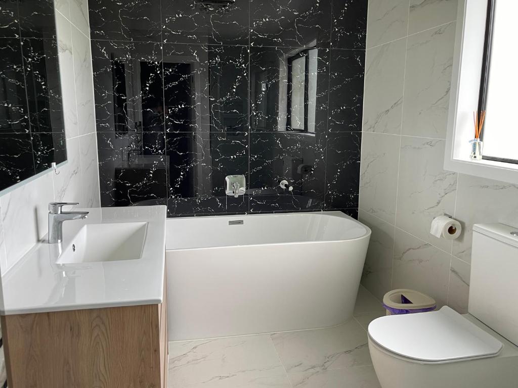 Flat Bush Private Ensuite photo 3