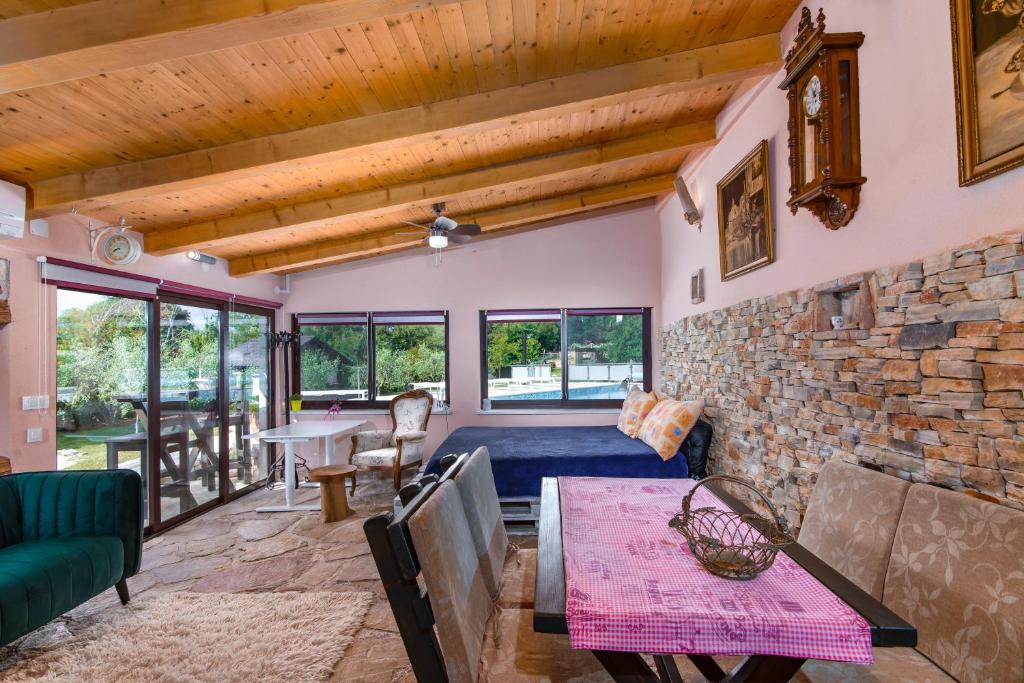 Istrian Tavern next to the Pool photo 1