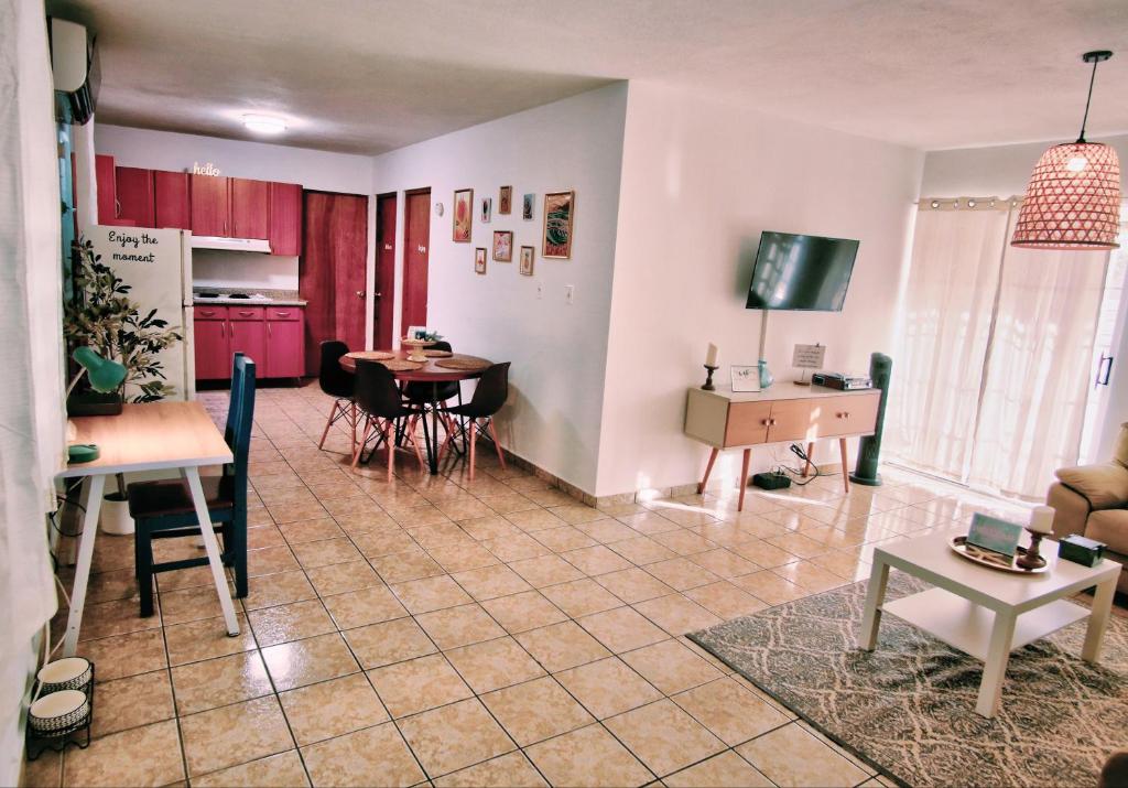 Salinas House - The World’s favorite stay! photo 3
