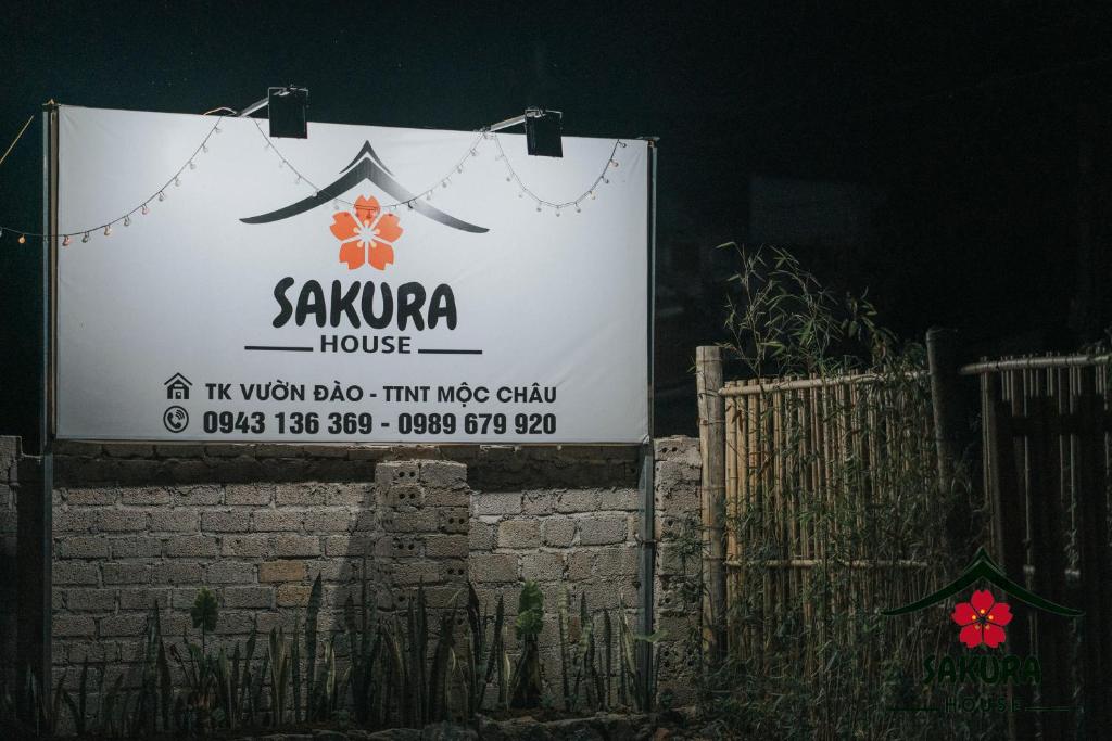 SAKURA House