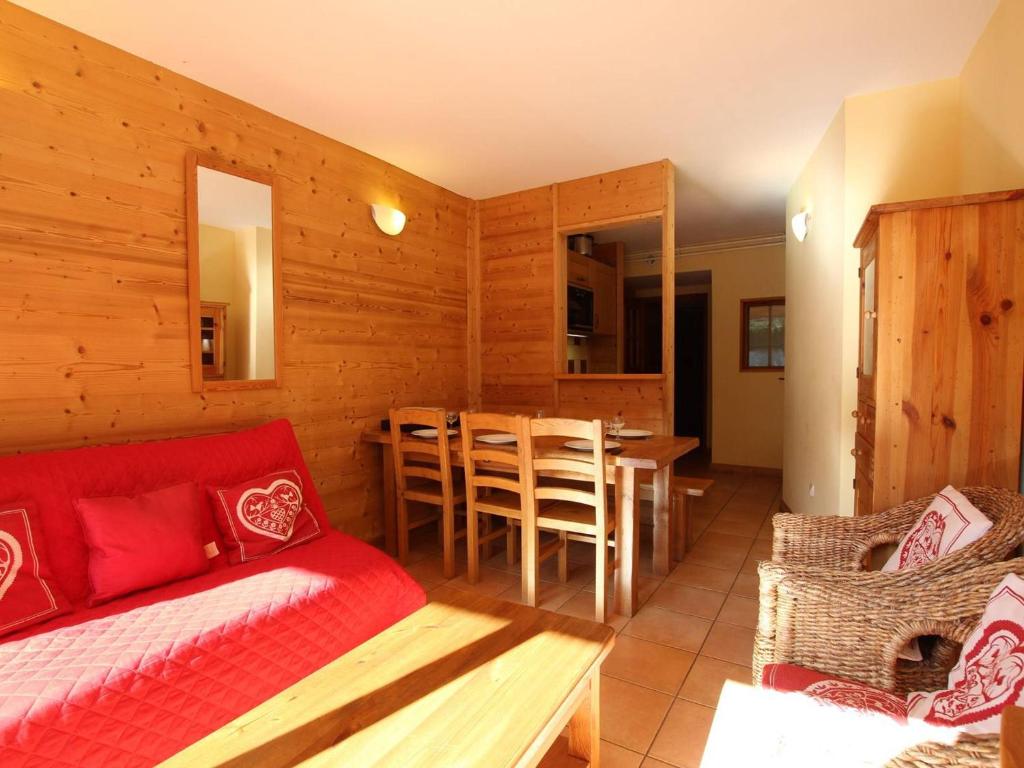 Appartement Saint-Chaffrey , 2 pièces, 6 personnes - FR-1-330E-104