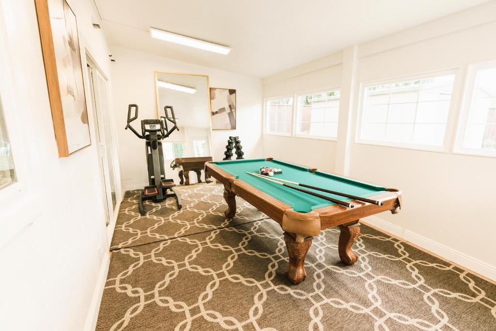Luxury Sport & Gym Vacation House 10 Guests 5BR 2000sqft photo 2