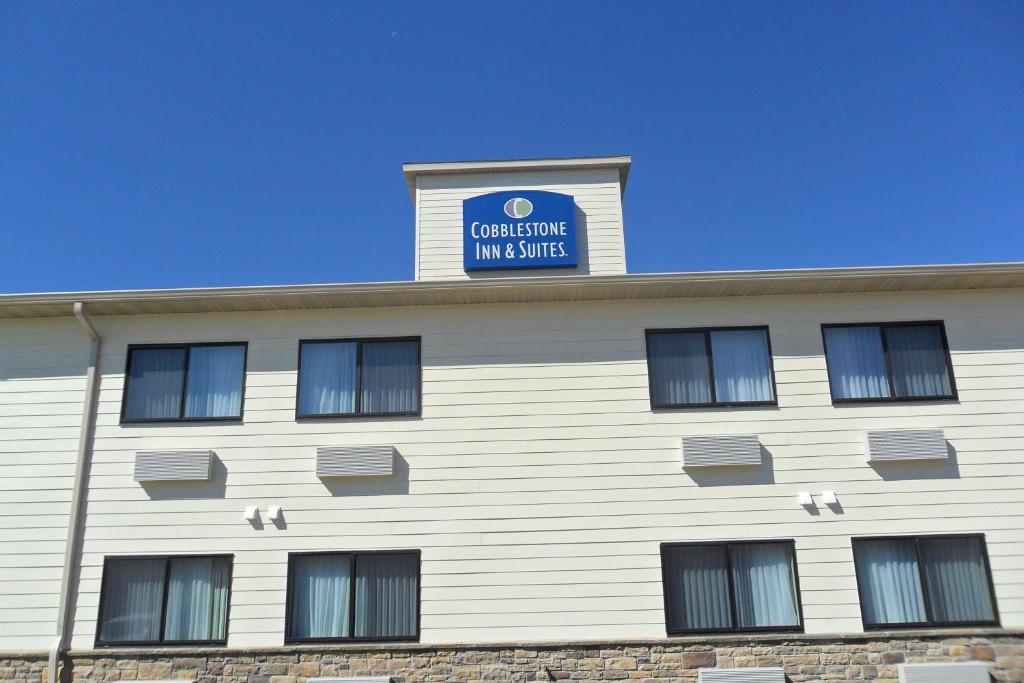 Cobblestone Inn & Suites - Fort Dodge photo 4