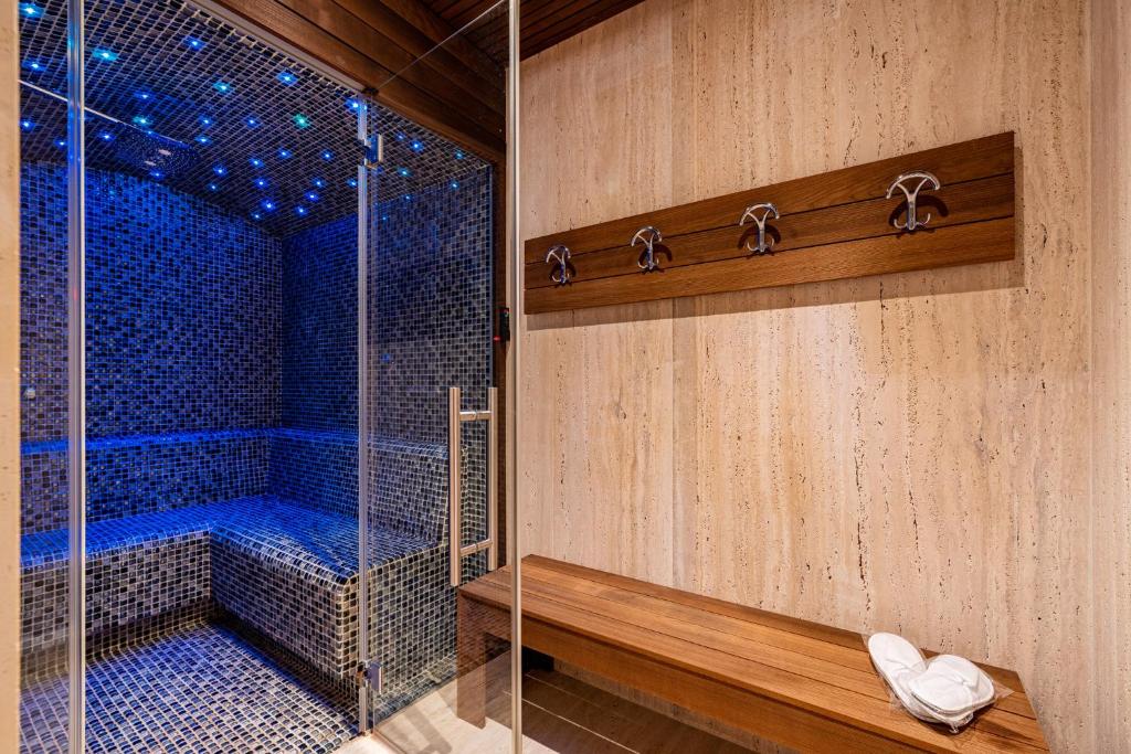Villa Nena with heated pool, jacuzzi and sauna photo 4