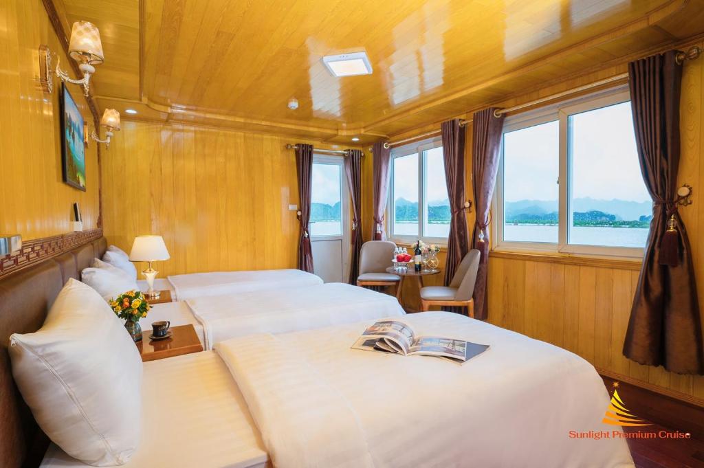 Emerald Lan Ha Cruise