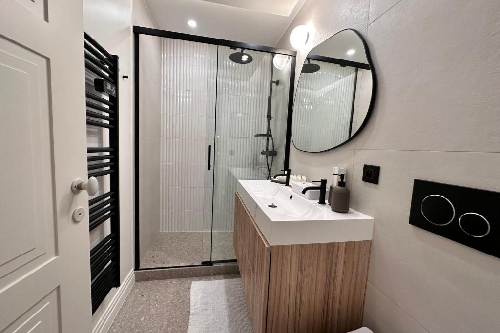 OPERA PROMENADE 2 Brand-new! 2 rooms next to the sea photo 3