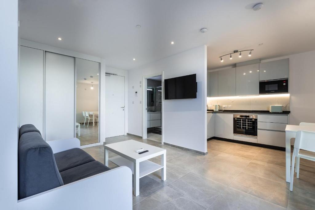 Top Studio with view-Hosted by Sweetstay