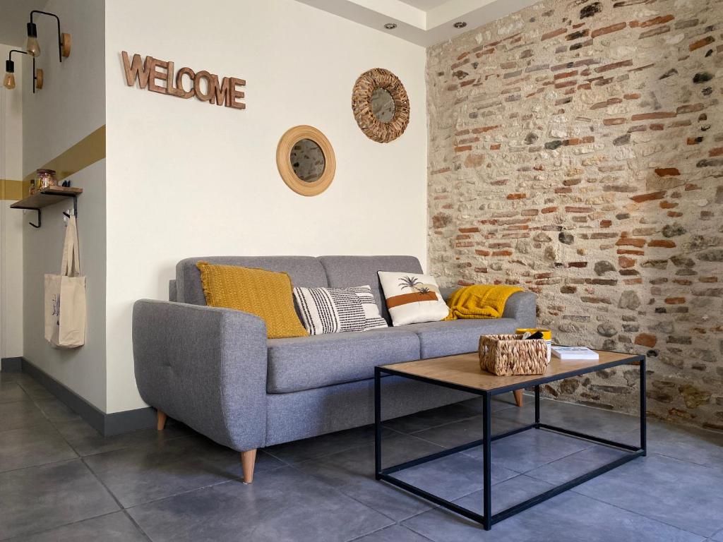 Exceptionnel ! Superbe appartement refait à neuf en rez-de-chaussée avec parking privé photo 1