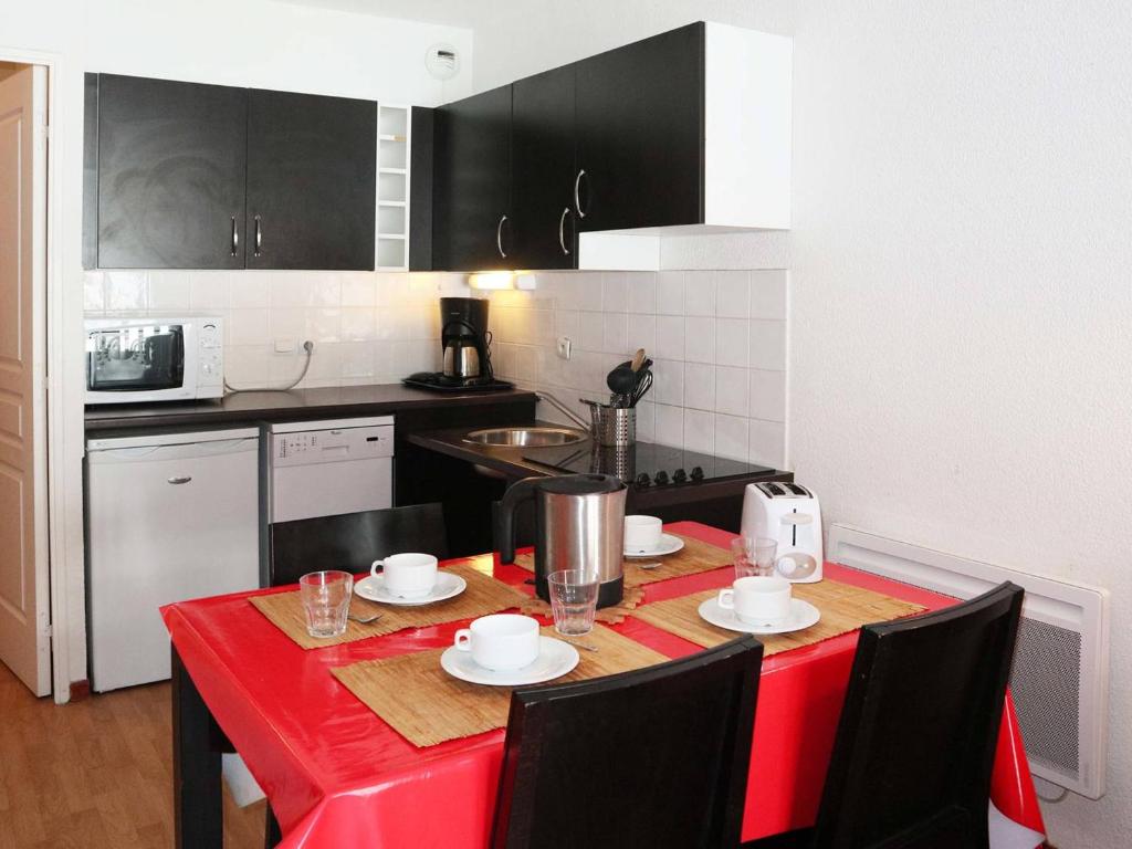 Studio Les Orres, 1 pièce, 4 personnes - FR-1-322-45 photo 2