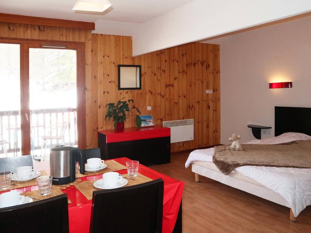 Studio Les Orres, 1 pièce, 4 personnes - FR-1-322-45 photo 4