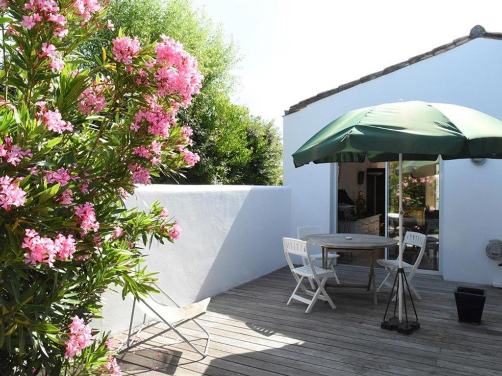 Maison Les Portes-en-Ré, 4 pièces, 6 personnes - FR-1-434-10 photo 1
