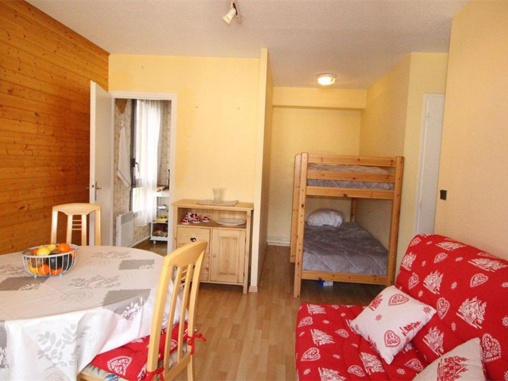 Appartement Bagnères-de-Luchon, 2 pièces, 4 personnes - FR-1-313-160 photo 1