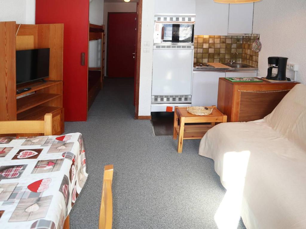 Studio Les Orres, 1 pièce, 4 personnes - FR-1-322-472 photo 1