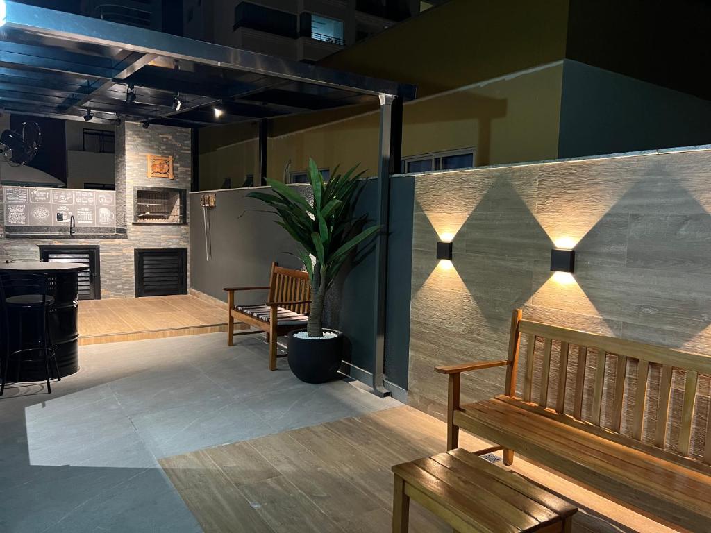 Apto com terraço, área gourmet, reformado, Centro BC! photo 2