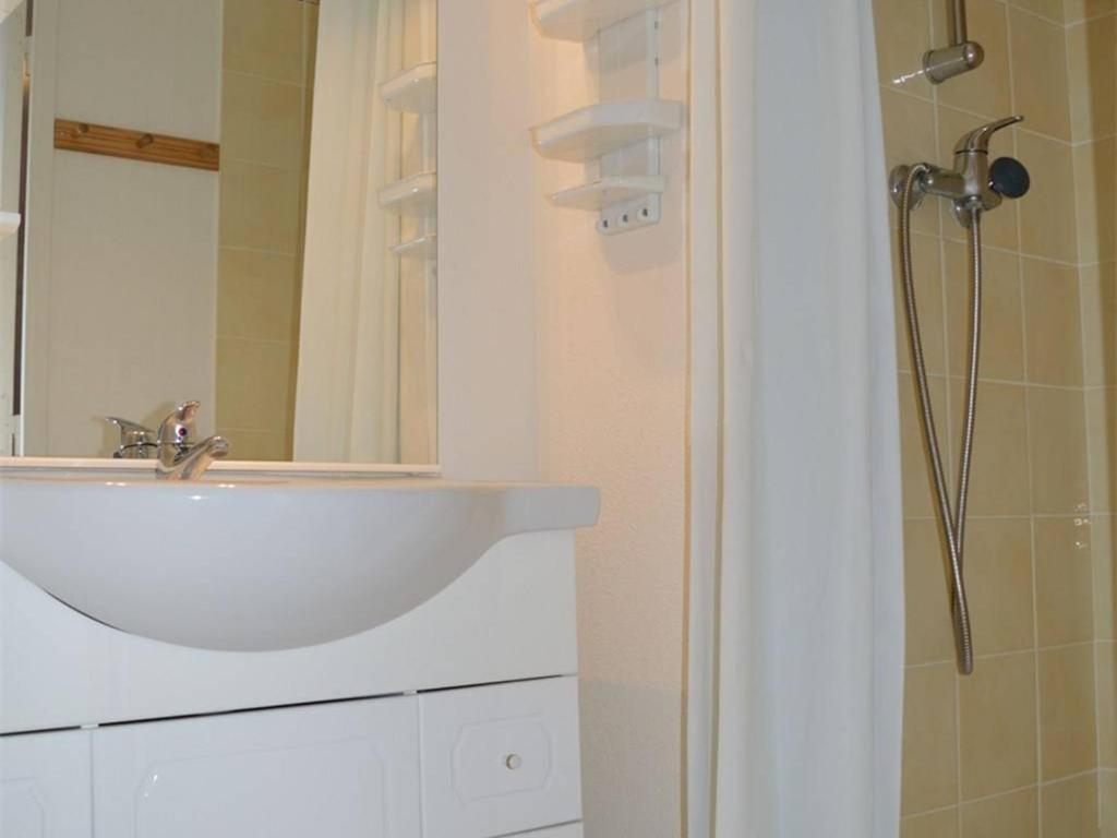 Appartement Les Angles, 2 pièces, 4 personnes - FR-1-593-32 photo 4