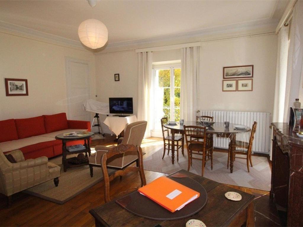 Appartement Bagnères-de-Luchon, 2 pièces, 4 personnes - FR-1-313-165 photo 1