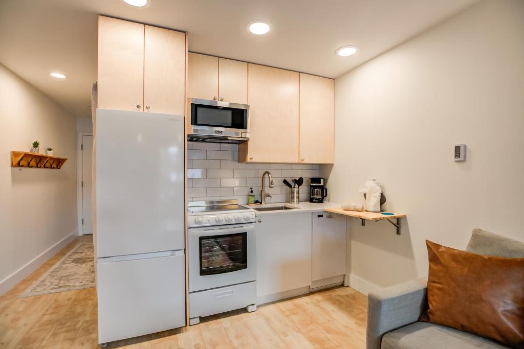 Cedar Lodge Royal Studio Condo - Downtown Frisco photo 3