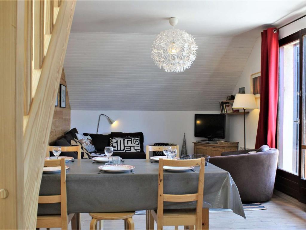 Appartement Risoul, 3 pièces, 6 personnes - FR-1-330-507 photo 1