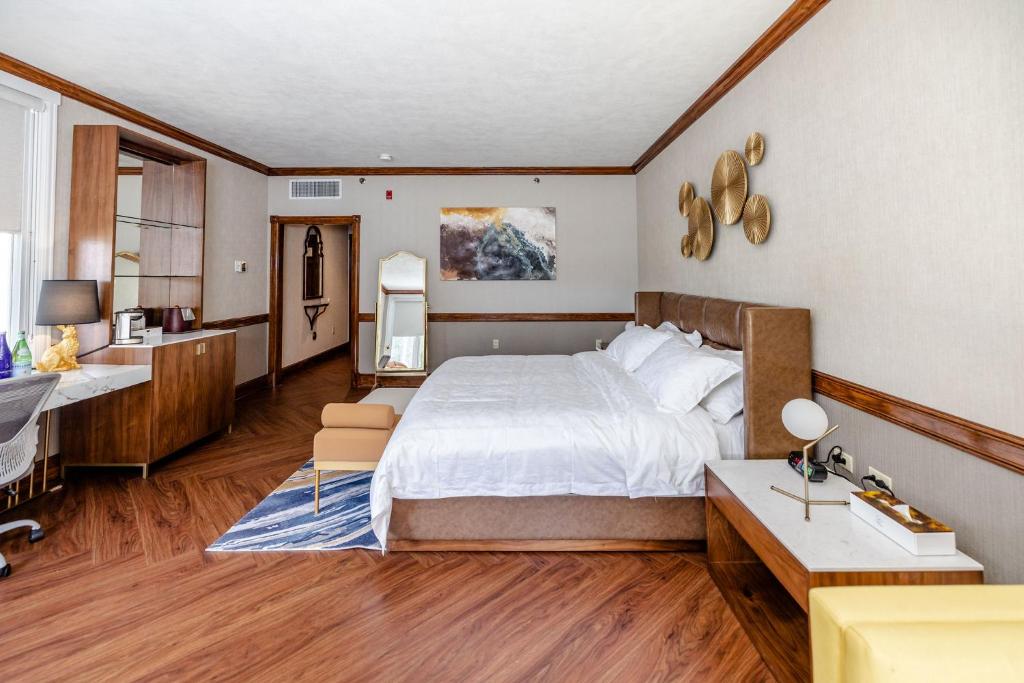 Chateau Merrimack Resort & Spa image