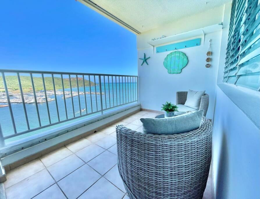 Blue Marine Apartment