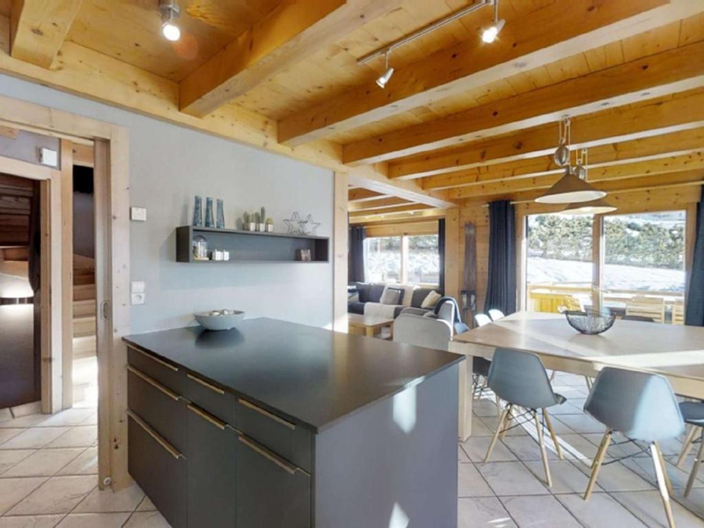 Chalet Le Grand-Bornand, 7 pièces, 11 personnes - FR-1-391-91 photo 4