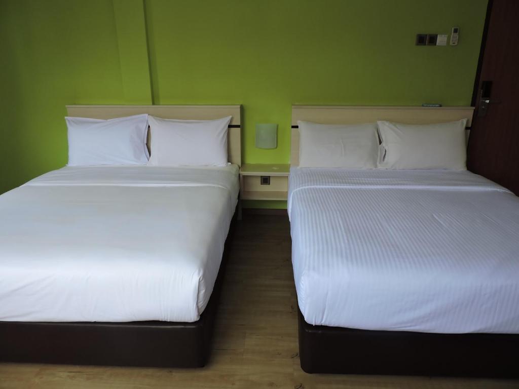 Студио (Двухместный номер-студио Делюкс с 1 кроватью), Merlin Hotel Penang