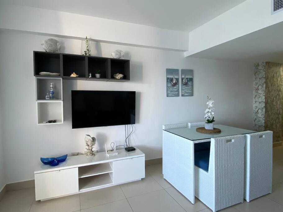 Beachfront Apt. W/3 beds Las Olas Juan Dolio photo 4