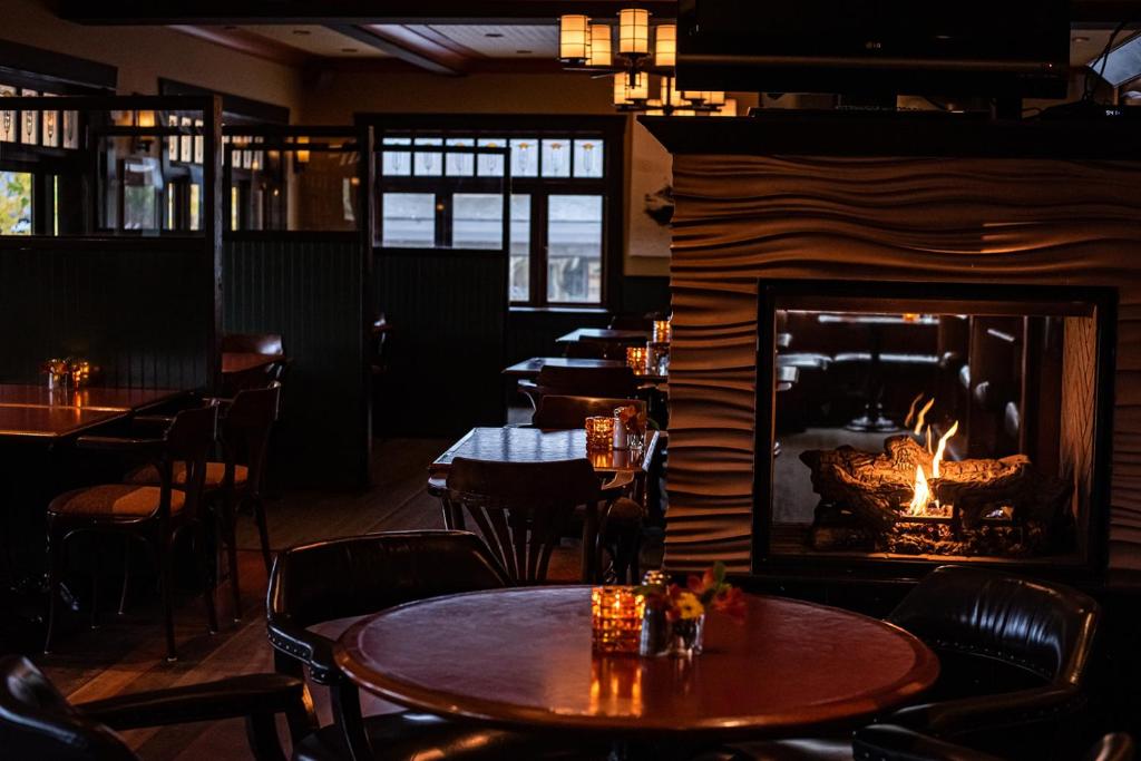 Salt Spring Inn photo 4