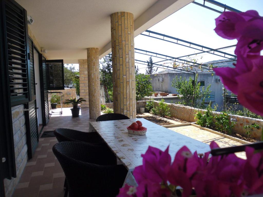 Apartments Hari photo 2