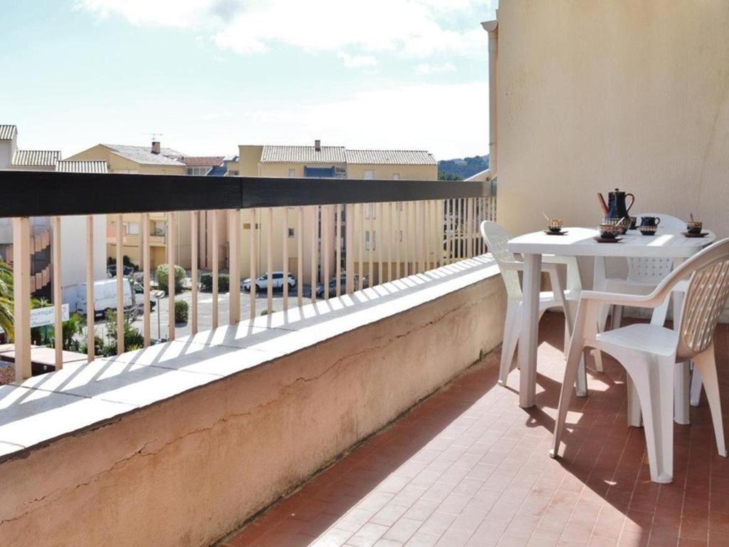 Appartement Bormes-les-Mimosas, 2 pièces, 4 personnes - FR-1-251-229 photo 1