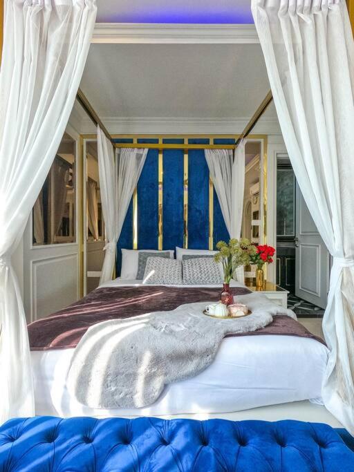 Exquisite Pool Villa J - Pattaya Pool Villa