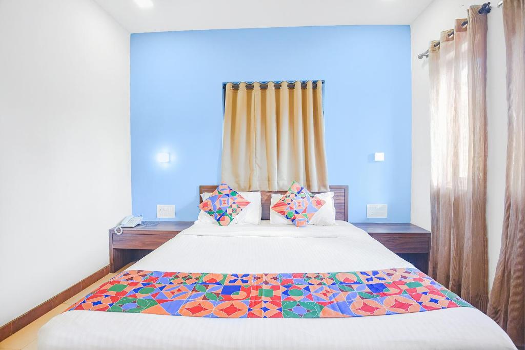 FabExpress Coco Goa Resort With Pool, Arpora photo 1
