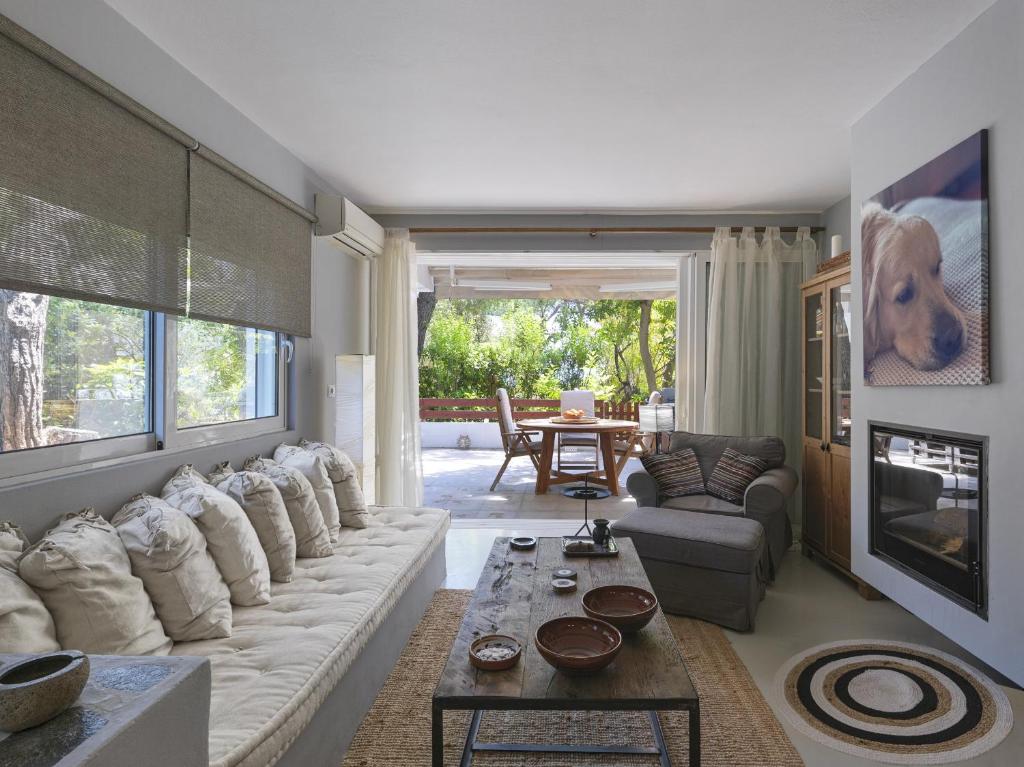 A Best Case Scenario 2BR Villa in Sounio, w/ pool photo 2