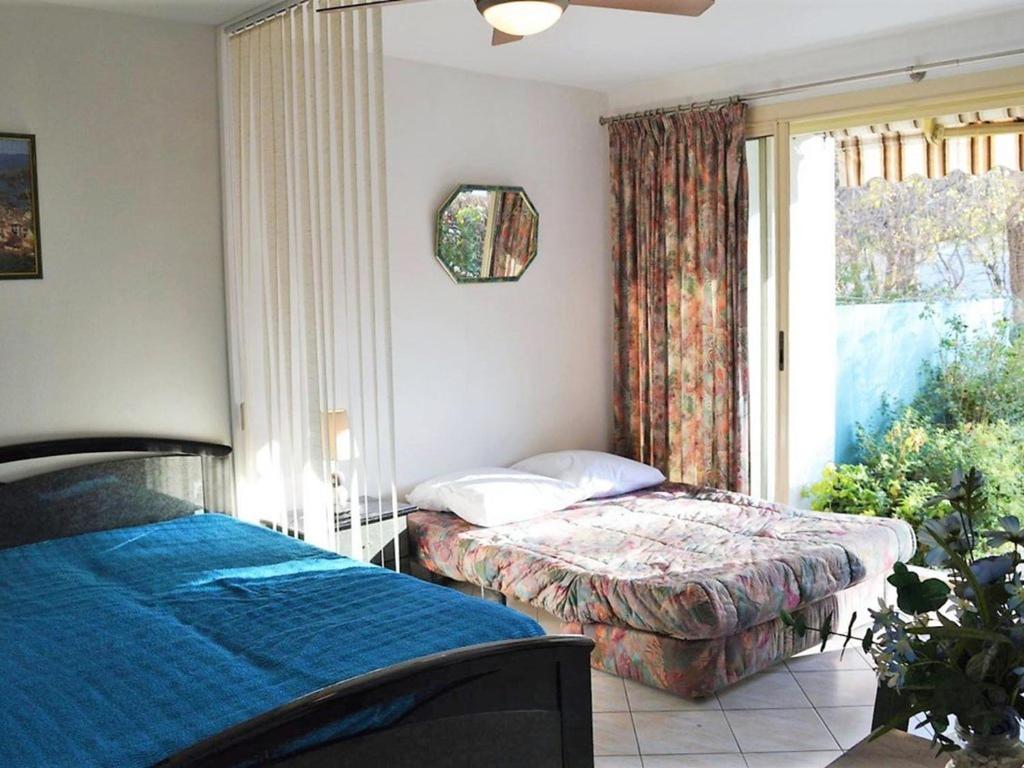 Appartement Le Lavandou, 1 pièce, 3 personnes - FR-1-251-167 photo 4