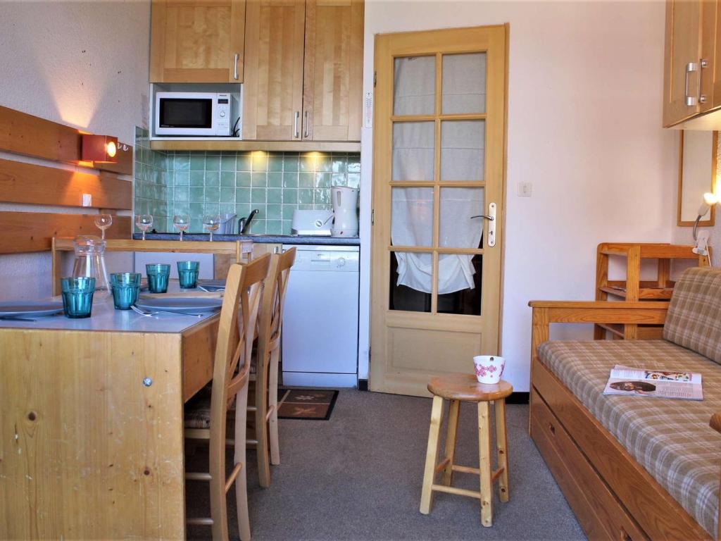Appartement Risoul, 1 pièce, 4 personnes - FR-1-330-221