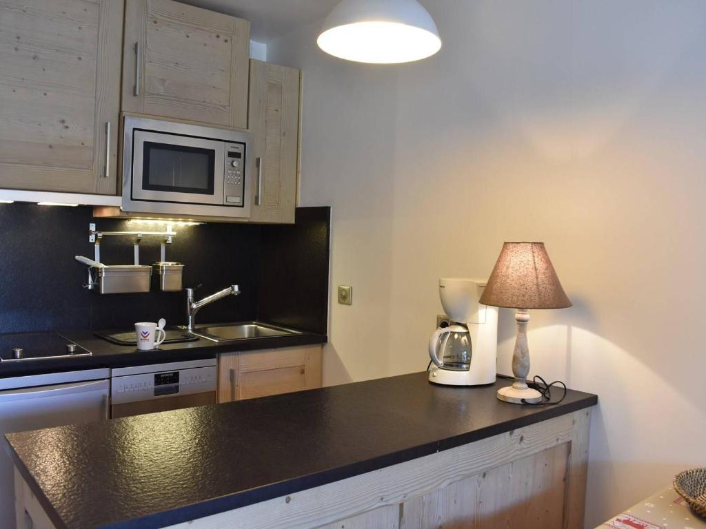 Appartement Méribel, 1 pièce, 4 personnes - FR-1-180-206 photo 2