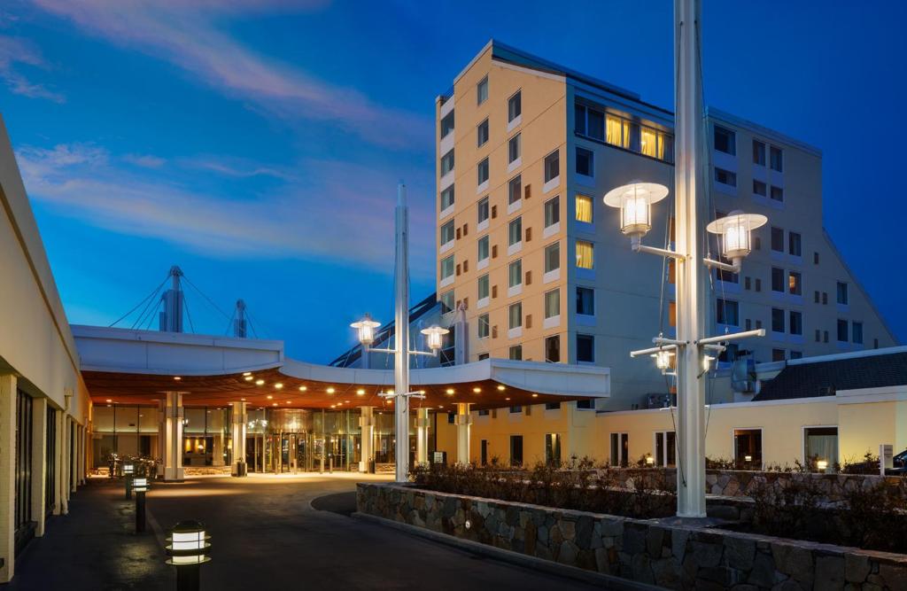 Newport Harbor Island Resort image