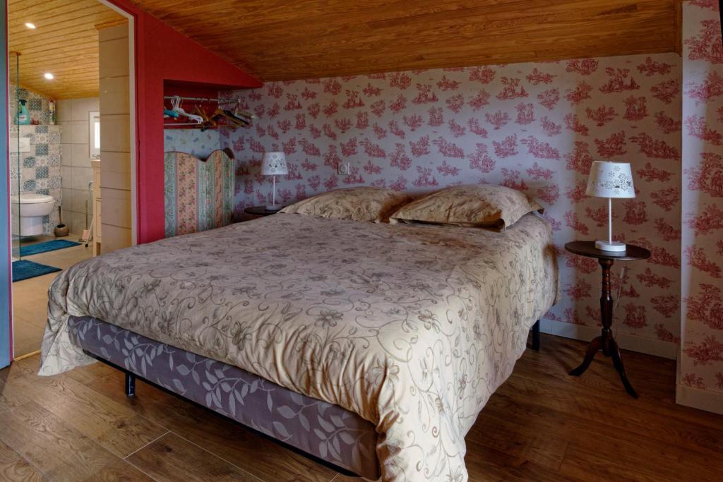 Appartement cosy avec piscine couverte, cadre verdoyant très paisible photo 3