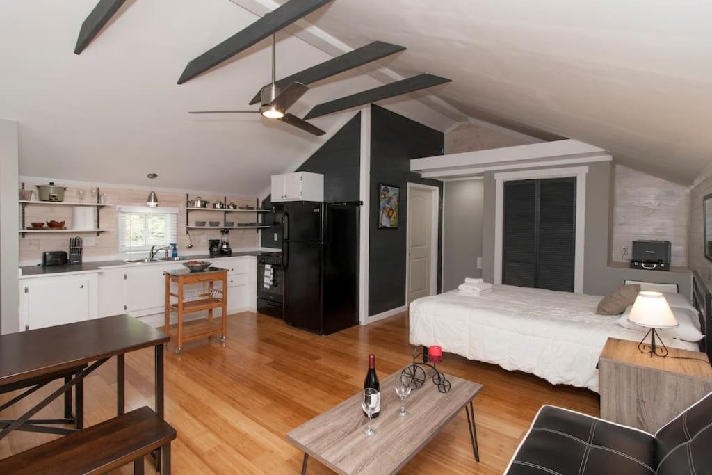 Cajun Stays The Attic - Pet Friendly