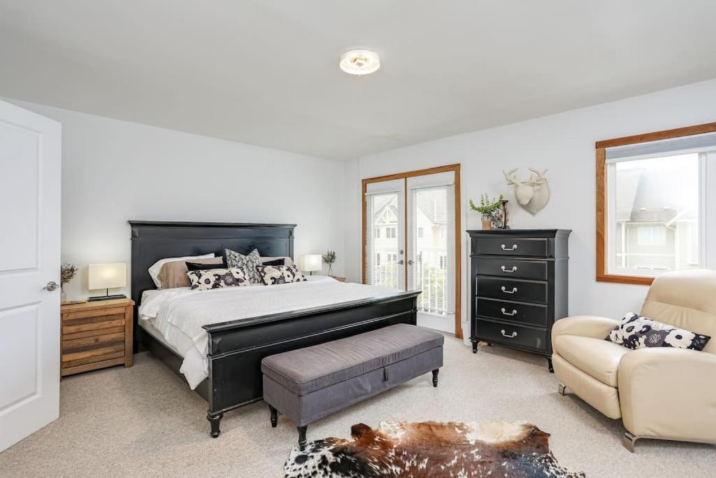 The Parker House Gorgeous Light and Spacious Chalet 86100 photo 3