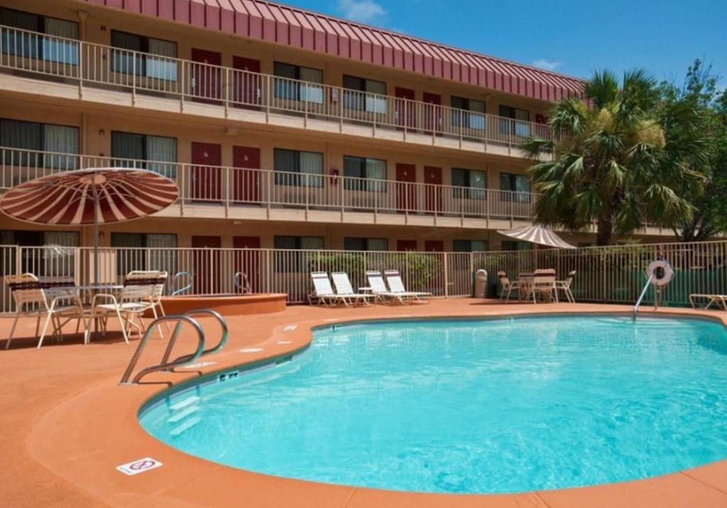 Red Roof Inn Corpus Christi South photo 1