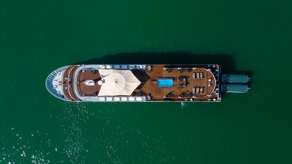 Paradise Elegance Cruise Halong