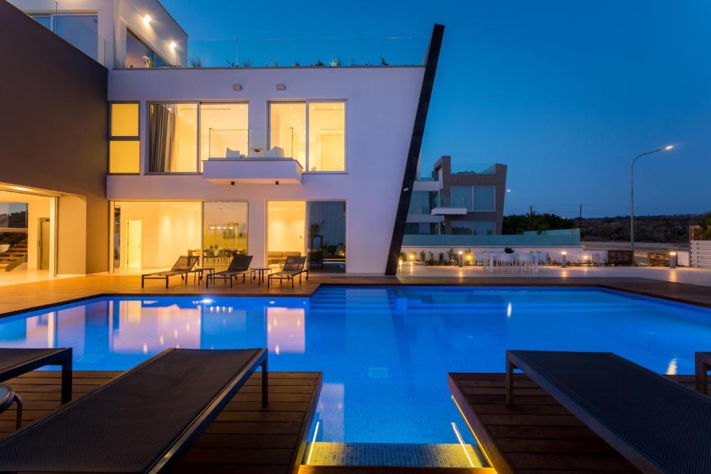 Cove Seaview Villas - Neptune photo 2